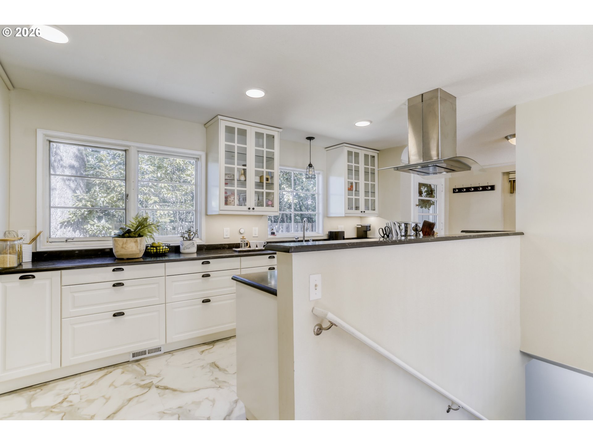 5008 Southwest Taylors Ferry Road Portland, OR 97219 - Photo 10 of 31 Kitchen