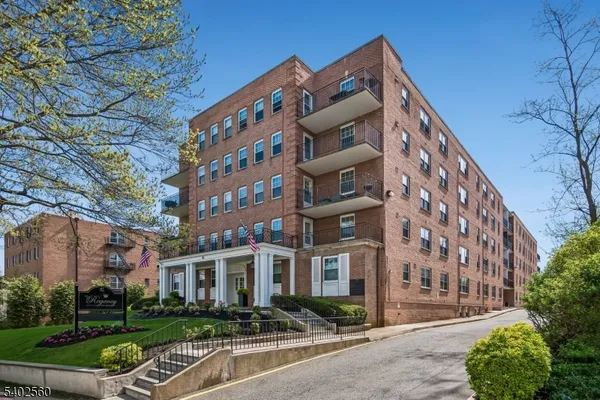 $3,300 | 41 Elm Street, Unit 1B, Morristown, NJ 07960