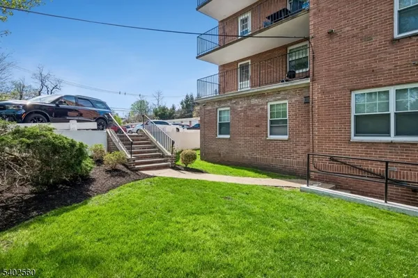 $3,300 | 41 Elm Street, Unit 1B, Morristown, NJ 07960