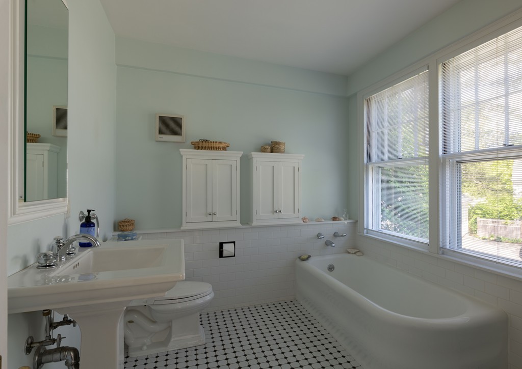 88 Round Hill Road, Unit 1 Northampton, MA 01060 - Photo 23 of 29 Gallery Image 23