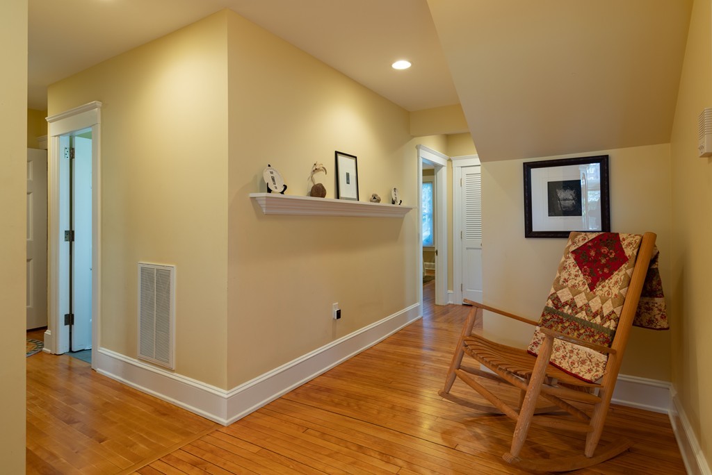 88 Round Hill Road, Unit 1 Northampton, MA 01060 - Photo 8 of 29 Gallery Image 8