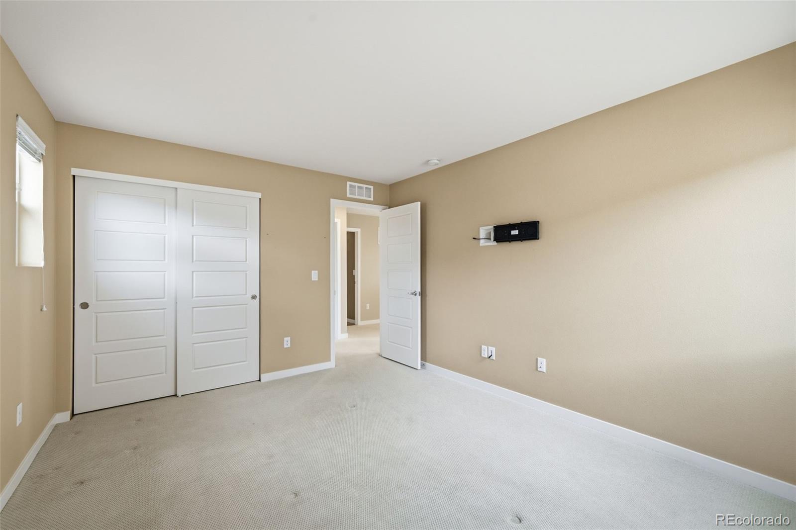 9602 Dunning Circle Highlands Ranch, CO 80126 - Photo 40 of 50 a view of an empty room