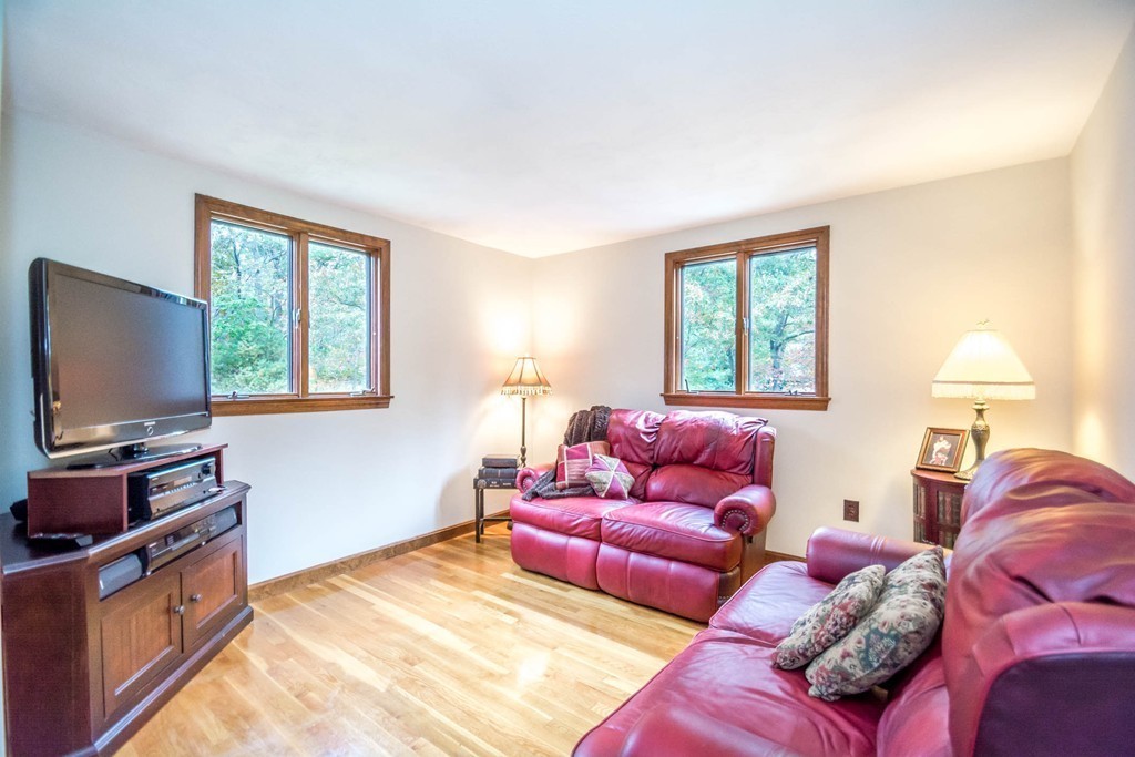 62 Lincoln Road Tewksbury, MA 01876 - Photo 6 of 30 Gallery Image 6
