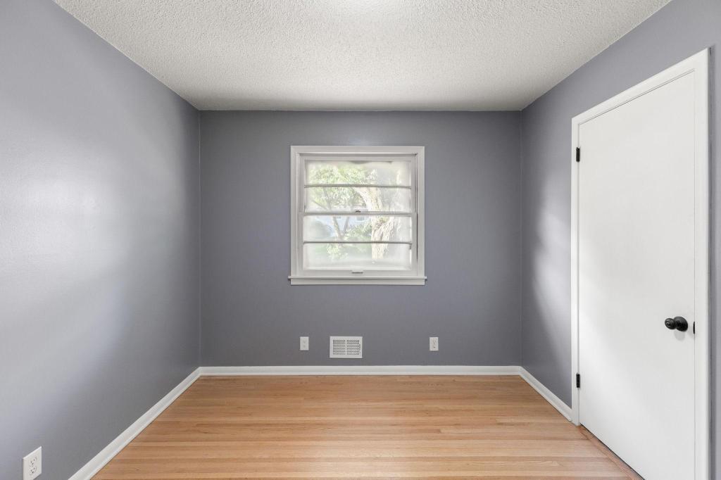 6602 36th Avenue North Crystal, MN 55427 - Photo 13 of 33