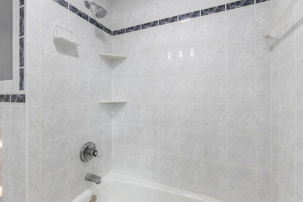 6602 36th Avenue North Crystal, MN 55427 - Photo 15 of 33