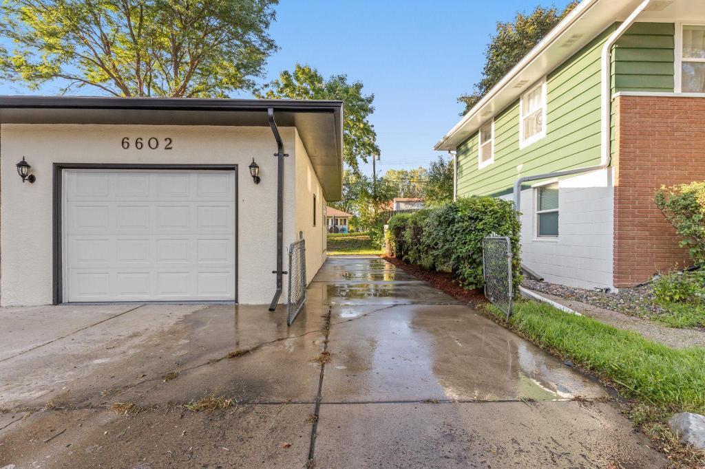 6602 36th Avenue North Crystal, MN 55427 - Photo 26 of 33