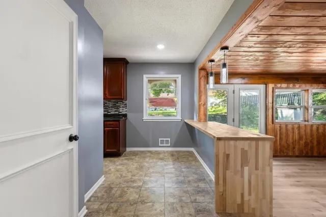 $339,900 | 6602 36th Avenue North, Crystal, MN 55427