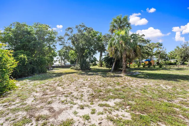 $3,500 | 5203 South Indian River Drive, Fort Pierce, FL 34982