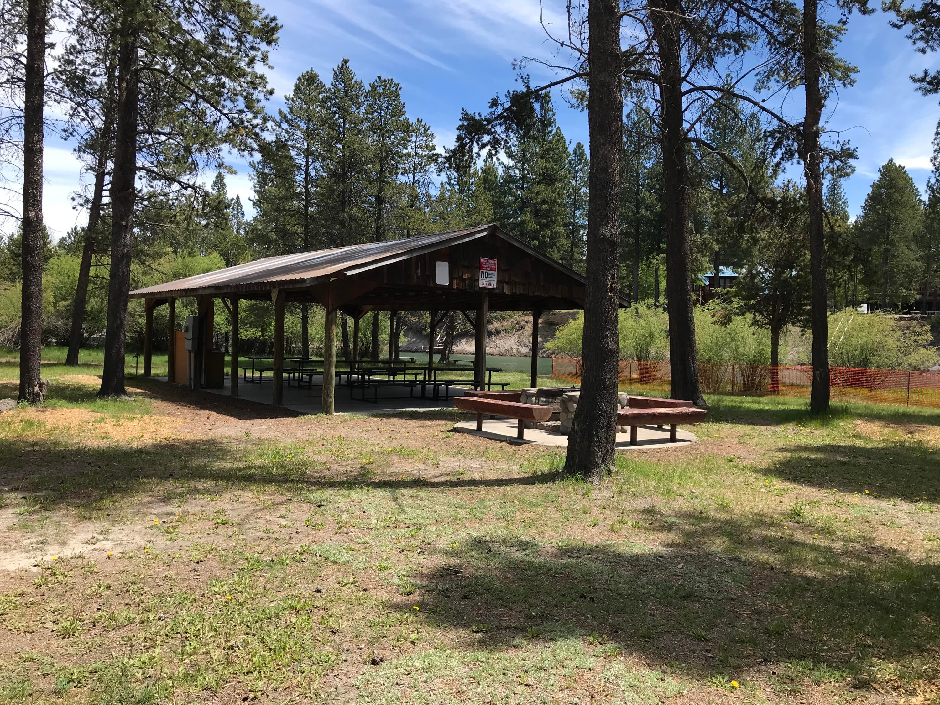 17167 Pasadena Road Bend, OR 97707 - Photo 2 of 3 Unit 9 Picnic area