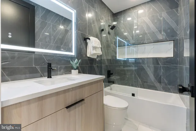 $485,000 | 2305 Nicholson Street Southeast, Unit 202, Washington, DC 20020