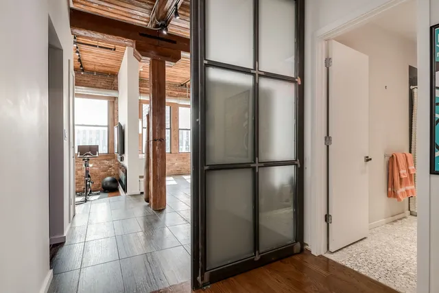 $1,475,000 | 411 South Sangamon Street, Unit 8BC, Chicago, IL 60607