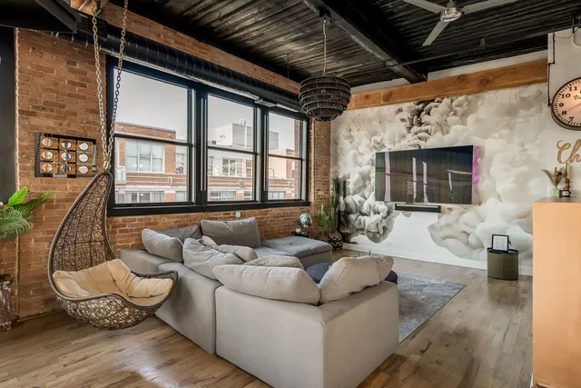 $1,475,000 | 411 South Sangamon Street, Unit 8BC, Chicago, IL 60607
