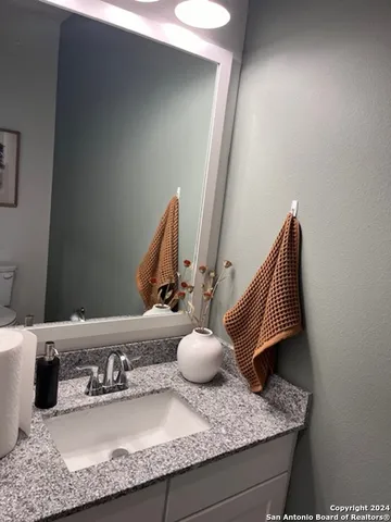 $2,295 | 4510 North Loop 1604 East, Unit TH1, San Antonio, TX 78247