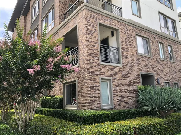 $14,950 | 12705 Bluff Creek Drive, Unit 2, Playa Vista, CA 90094
