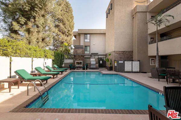 $3,995 | 11640 Woodbridge Street, Unit 106, Studio City, CA 91604
