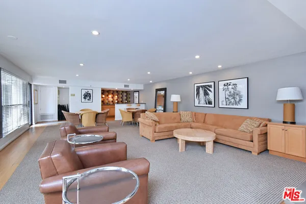 $3,995 | 11640 Woodbridge Street, Unit 106, Studio City, CA 91604