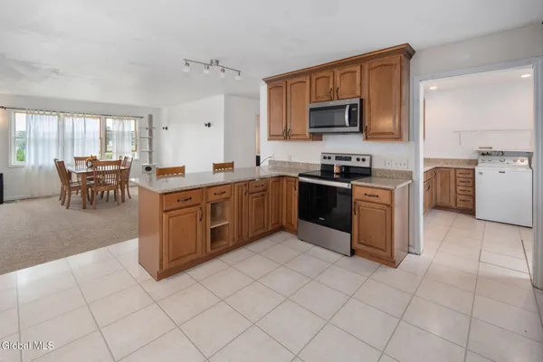 $530,000 | 113 Bluebird Lane, Gloversville, NY 12078