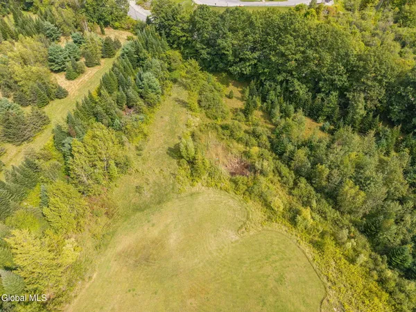 $530,000 | 113 Bluebird Lane, Gloversville, NY 12078