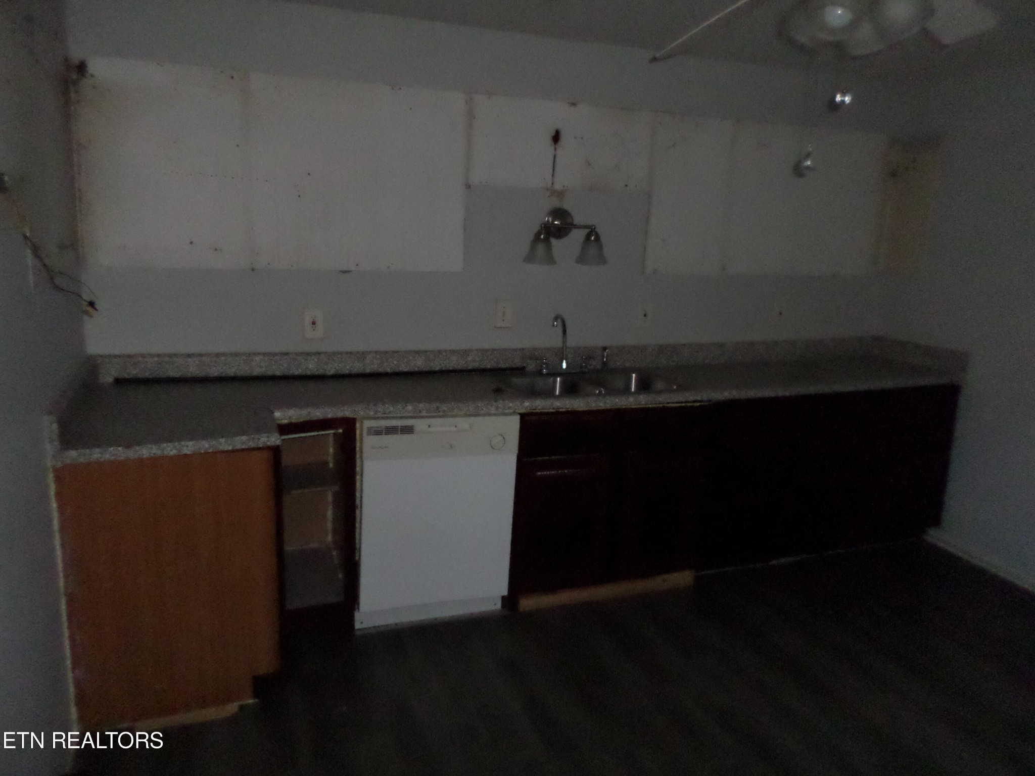 4907 Rowan Road Knoxville, TN 37912 - Photo 7 of 13 Gallery Image 7