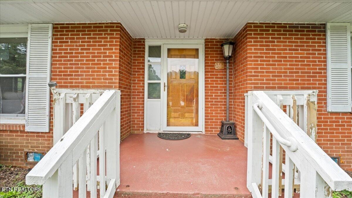512 Smoky View Road Knoxville, TN 37920 - Photo 3 of 36 Gallery Image 3
