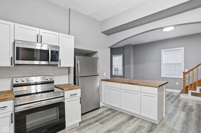 $1,595 | 1035 Albany Street, Indianapolis, IN 46203