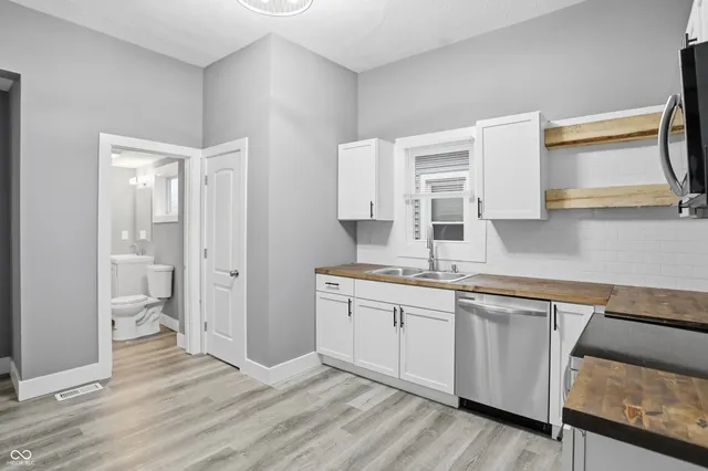 $1,595 | 1035 Albany Street, Indianapolis, IN 46203