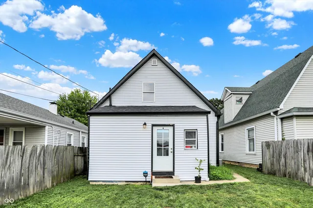 $1,595 | 1035 Albany Street, Indianapolis, IN 46203