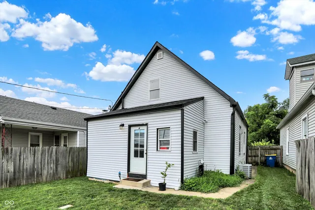 $1,595 | 1035 Albany Street, Indianapolis, IN 46203