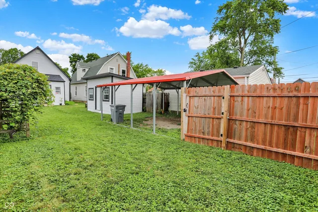 $1,595 | 1035 Albany Street, Indianapolis, IN 46203