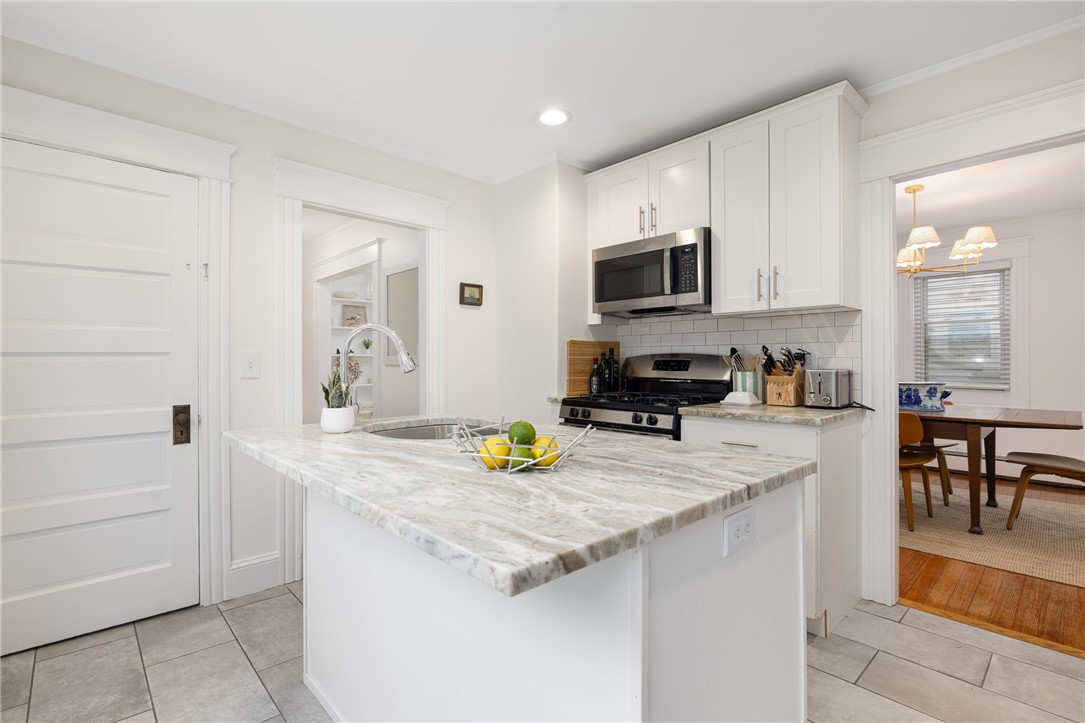 19 County Street Newport, RI 02840 - Photo 12 of 39