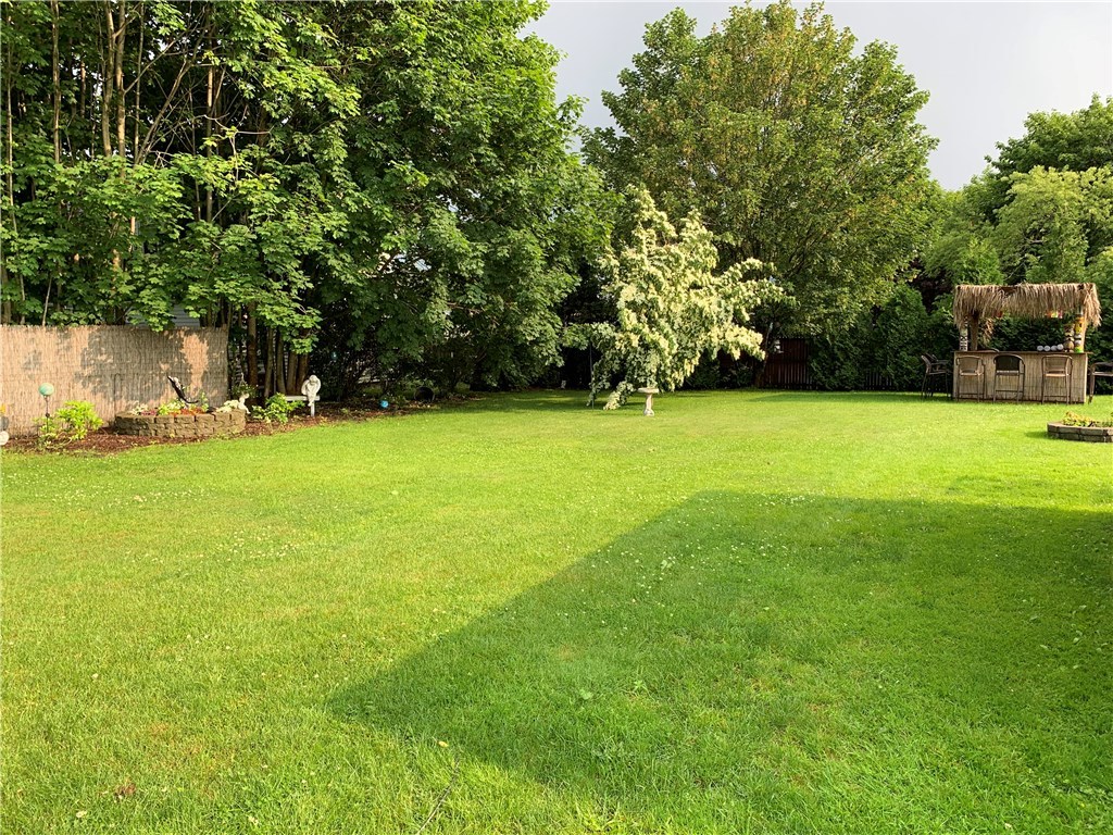 21 Oakwood Road Middletown, RI 02842 - Photo 3 of 20 Gallery Image 3