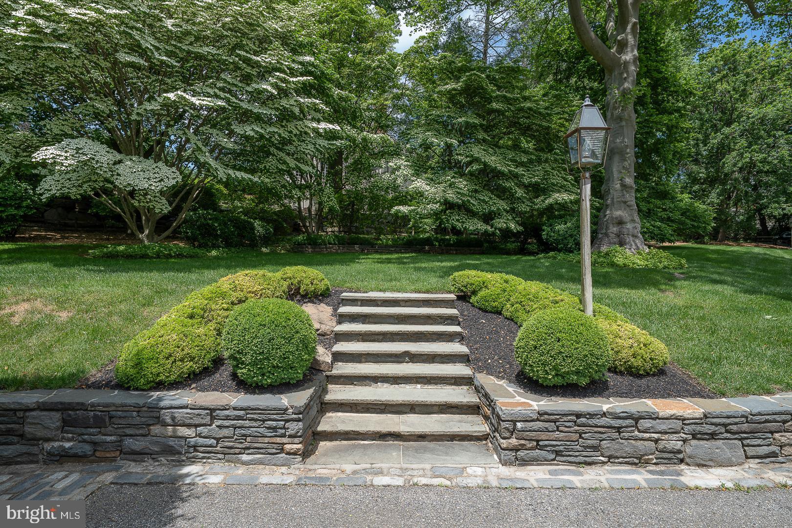 1109 Brynlawn Road Villanova, PA 19085 - Photo 4 of 93 Classic landscape architecture