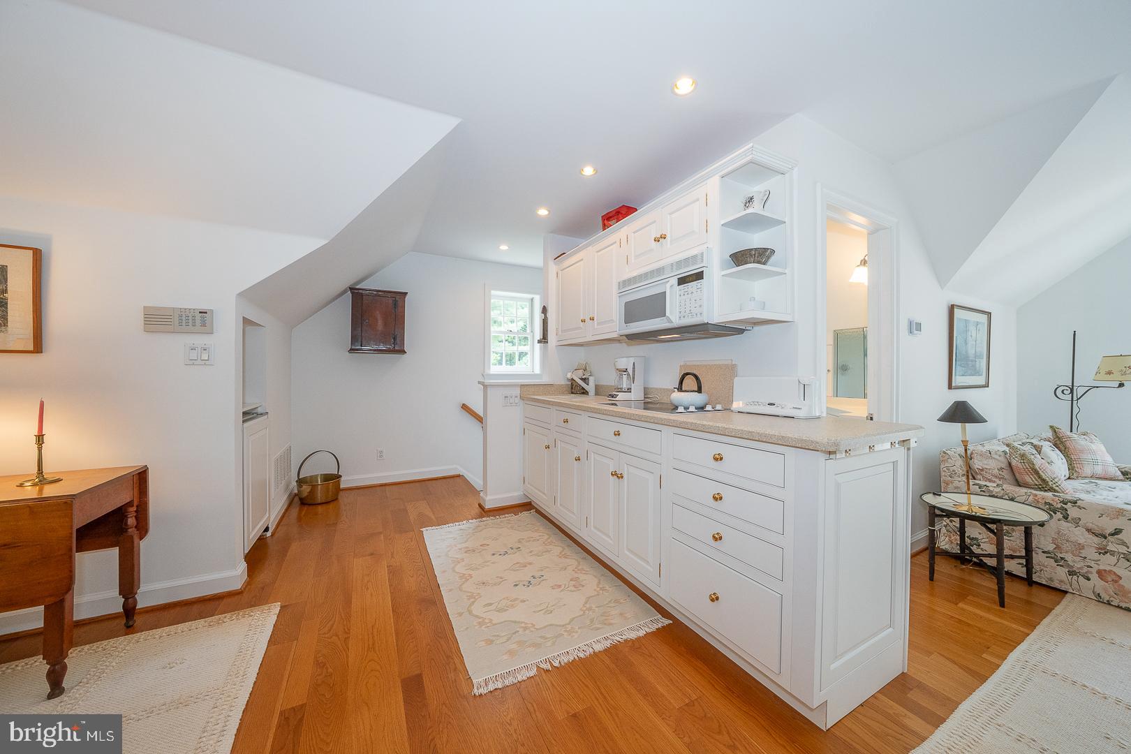 1109 Brynlawn Road Villanova, PA 19085 - Photo 77 of 93 Apartment kitchenette