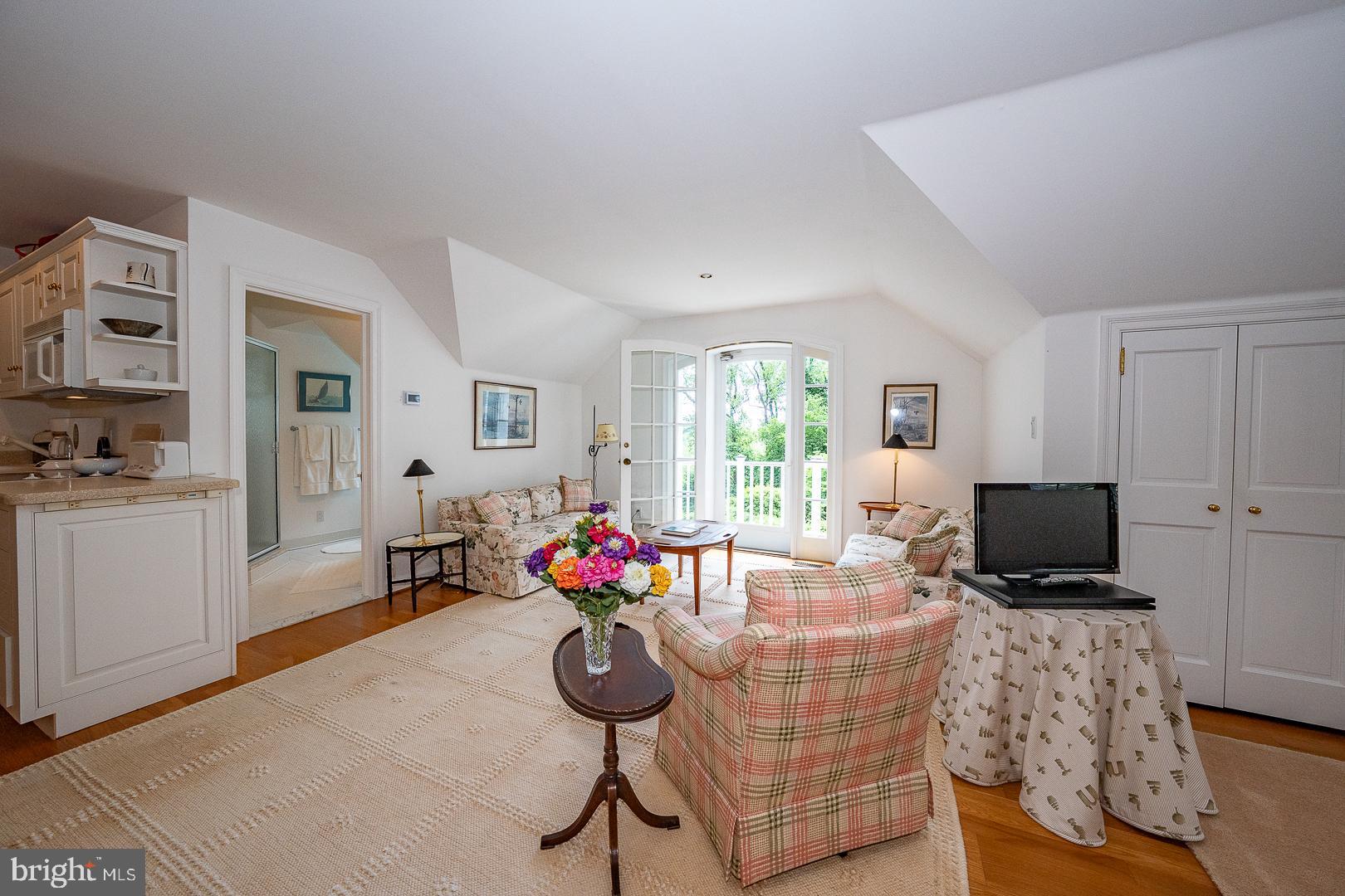 1109 Brynlawn Road Villanova, PA 19085 - Photo 82 of 93 Apt sitting area