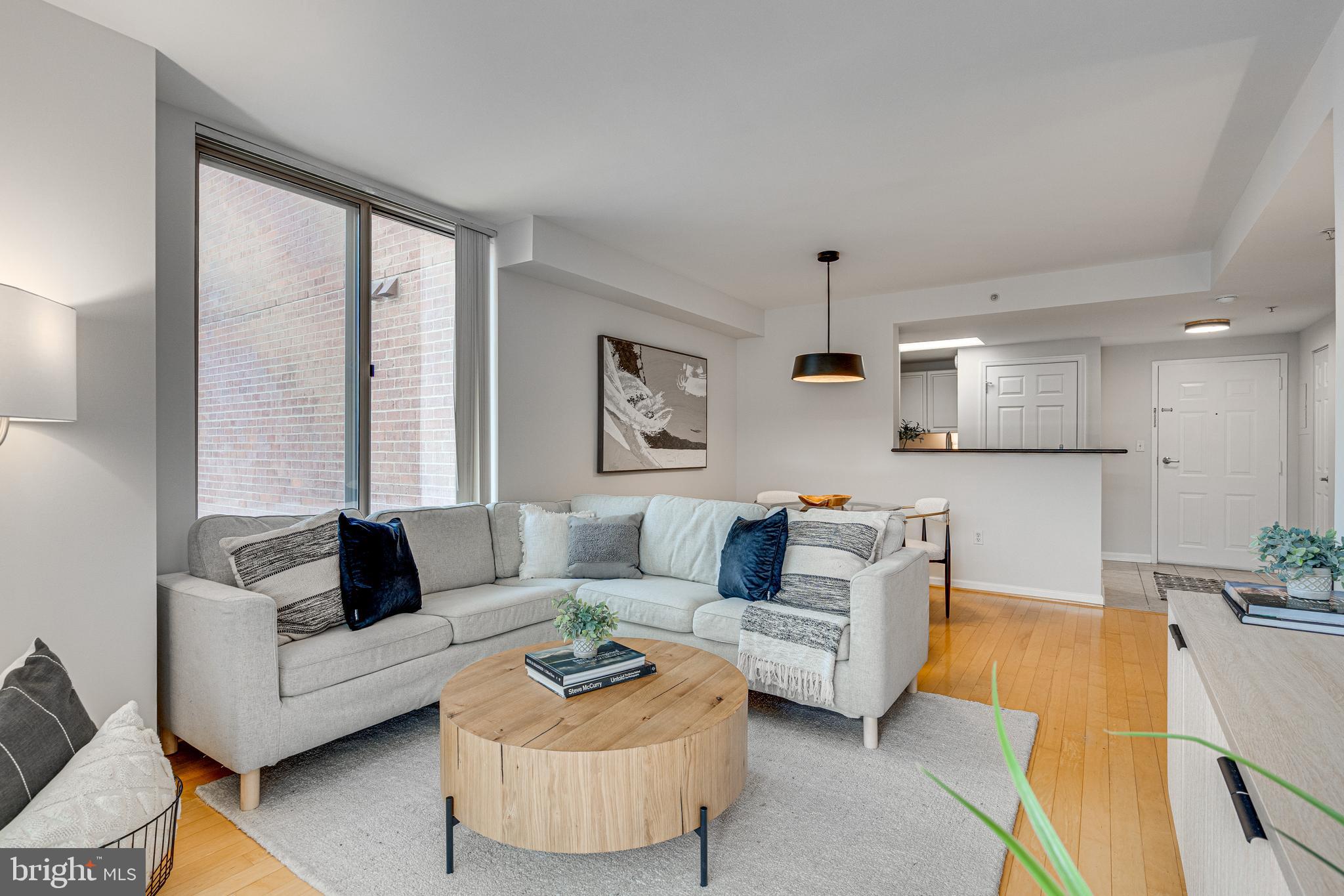 2726 Gallows Road, Unit 609 Vienna, VA 22180 - Photo 13 of 37 Gallery Image 13