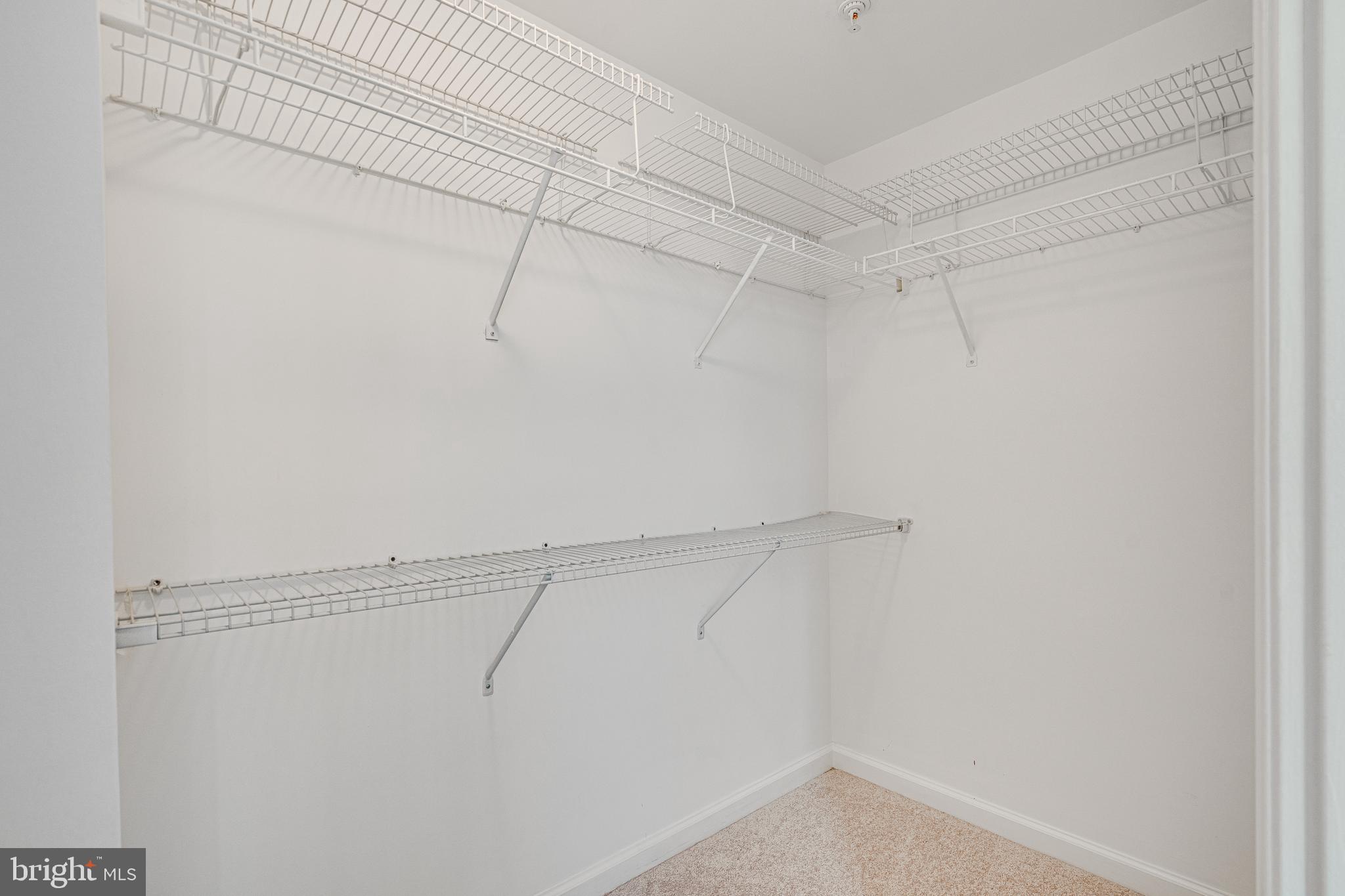 2726 Gallows Road, Unit 609 Vienna, VA 22180 - Photo 18 of 37 Gallery Image 18