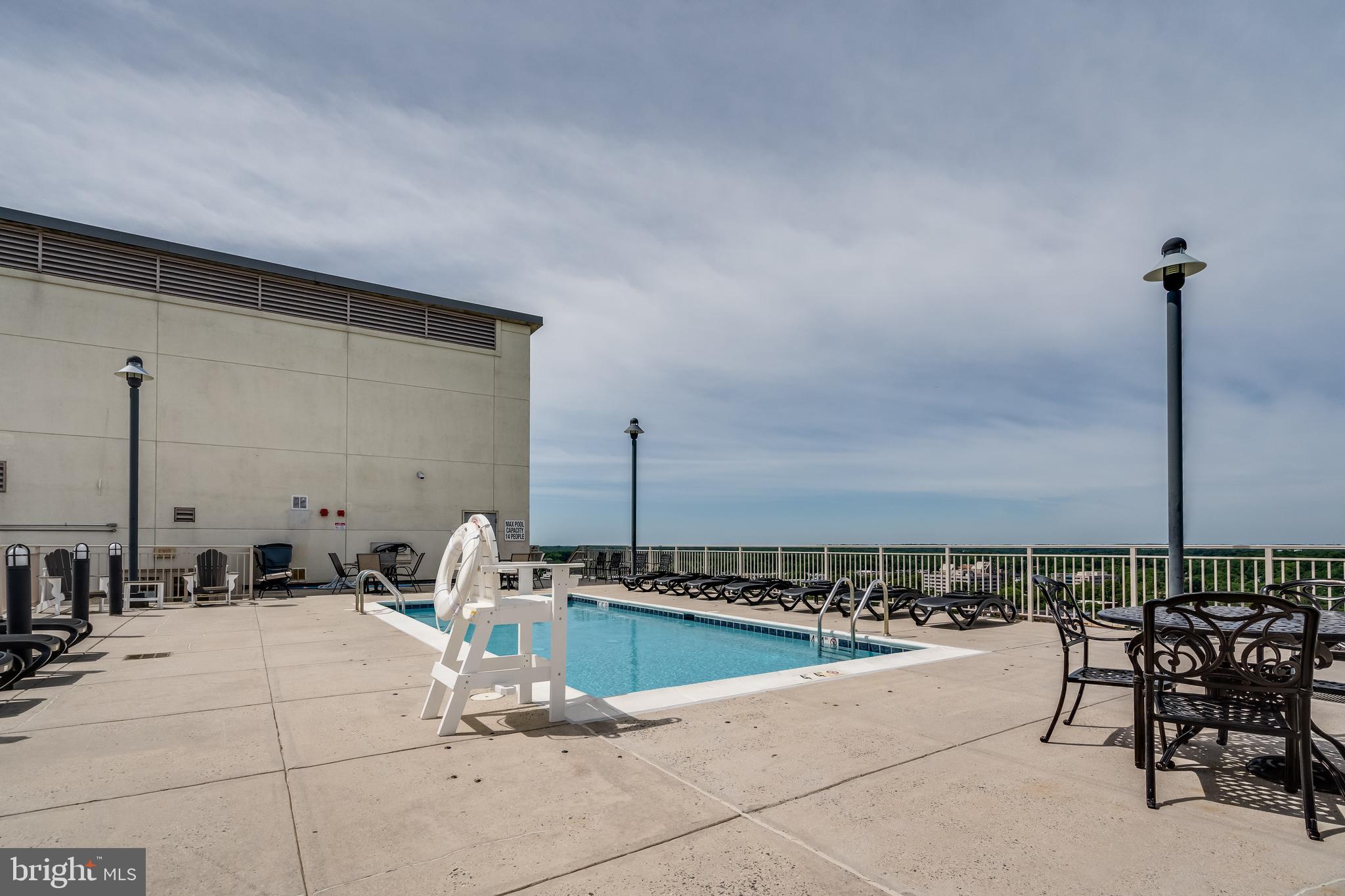 2726 Gallows Road, Unit 609 Vienna, VA 22180 - Photo 24 of 37 Rooftop pool and BBQ area