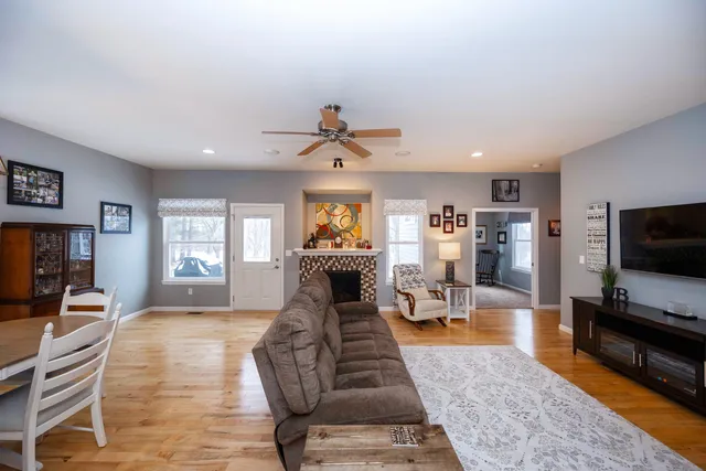 $619,000 | 418 1/2 Wilkinson Street, Chelsea, MI 48118