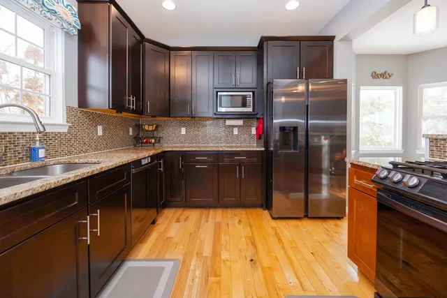 $619,000 | 418 1/2 Wilkinson Street, Chelsea, MI 48118