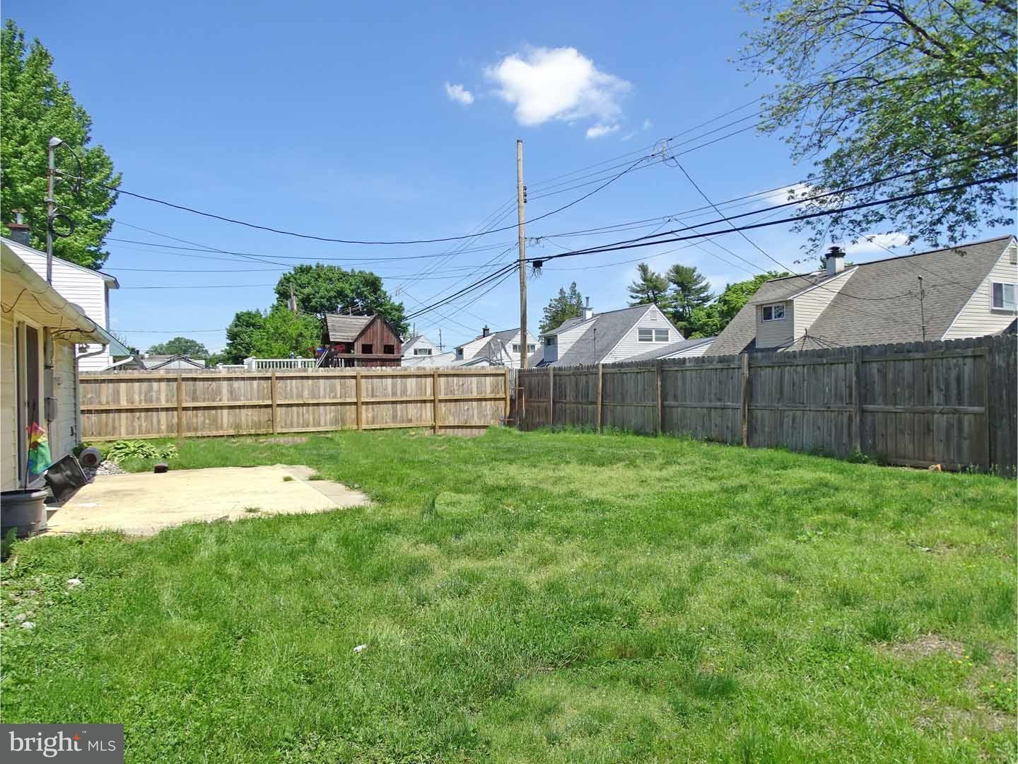 14 Jadewood Road Levittown, PA 19056 - Photo 22 of 24 Exterior Back