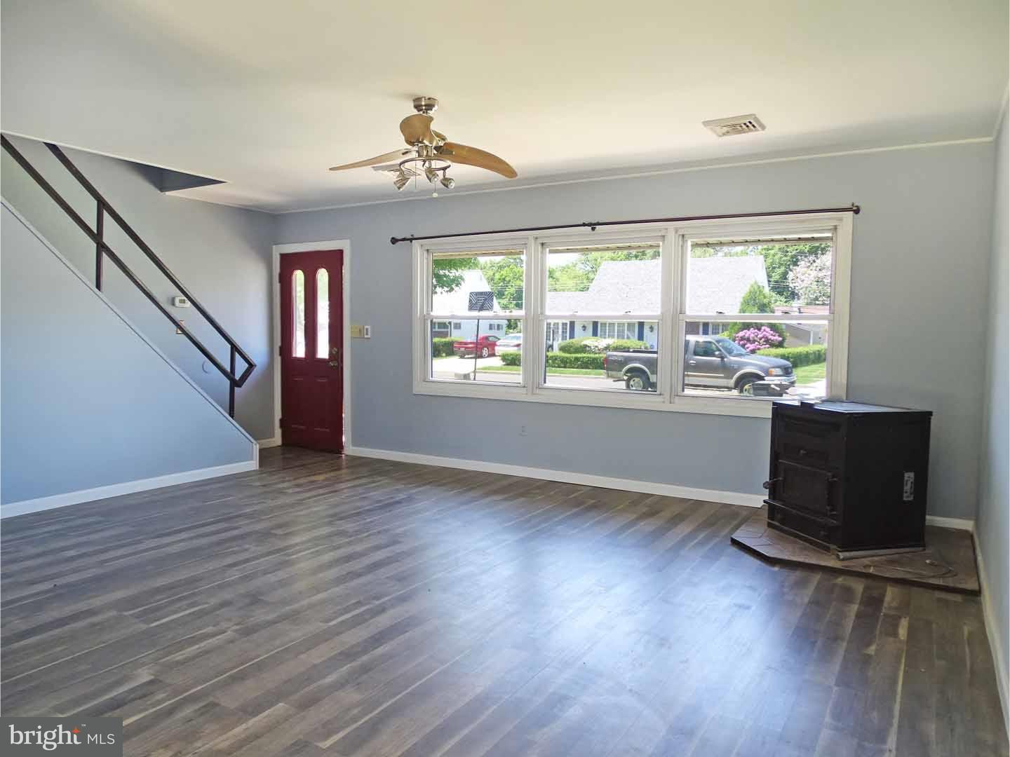 14 Jadewood Road Levittown, PA 19056 - Photo 5 of 24 Gallery Image 5