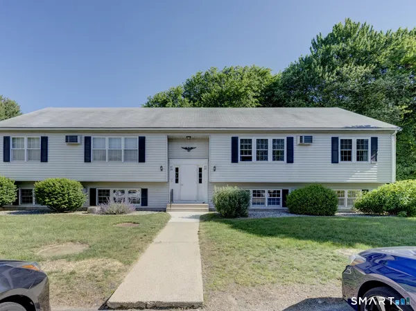 $259,000 | 84 Founders Village, Unit 84, Clinton, CT 06413