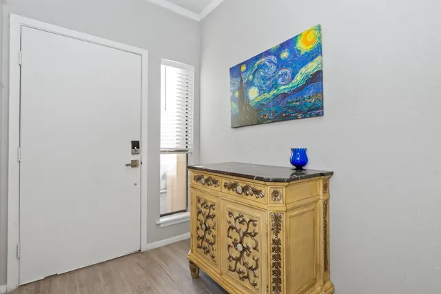 $219,900 | 351 Lakeside Lane, Unit 204, Houston, TX 77058