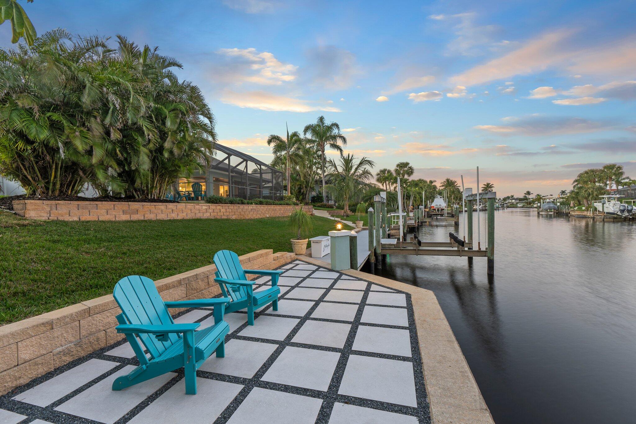 3142 Southeast Fairway West Stuart, FL 34997 - Photo 7 of 38 5-web-or-mls-DSC00504