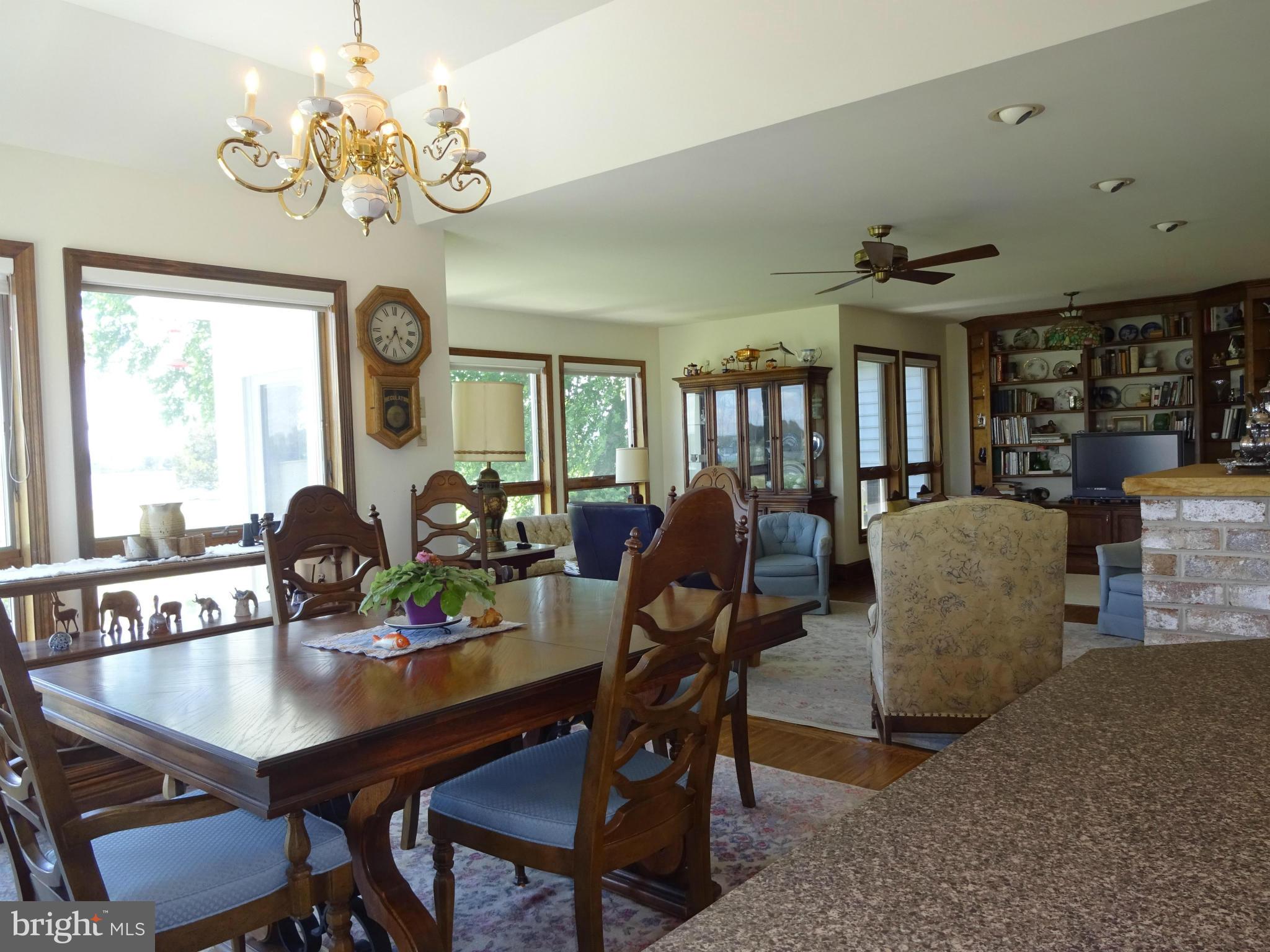 1665 Town Point Road Cambridge, MD 21613 - Photo 14 of 30 Dining Room
