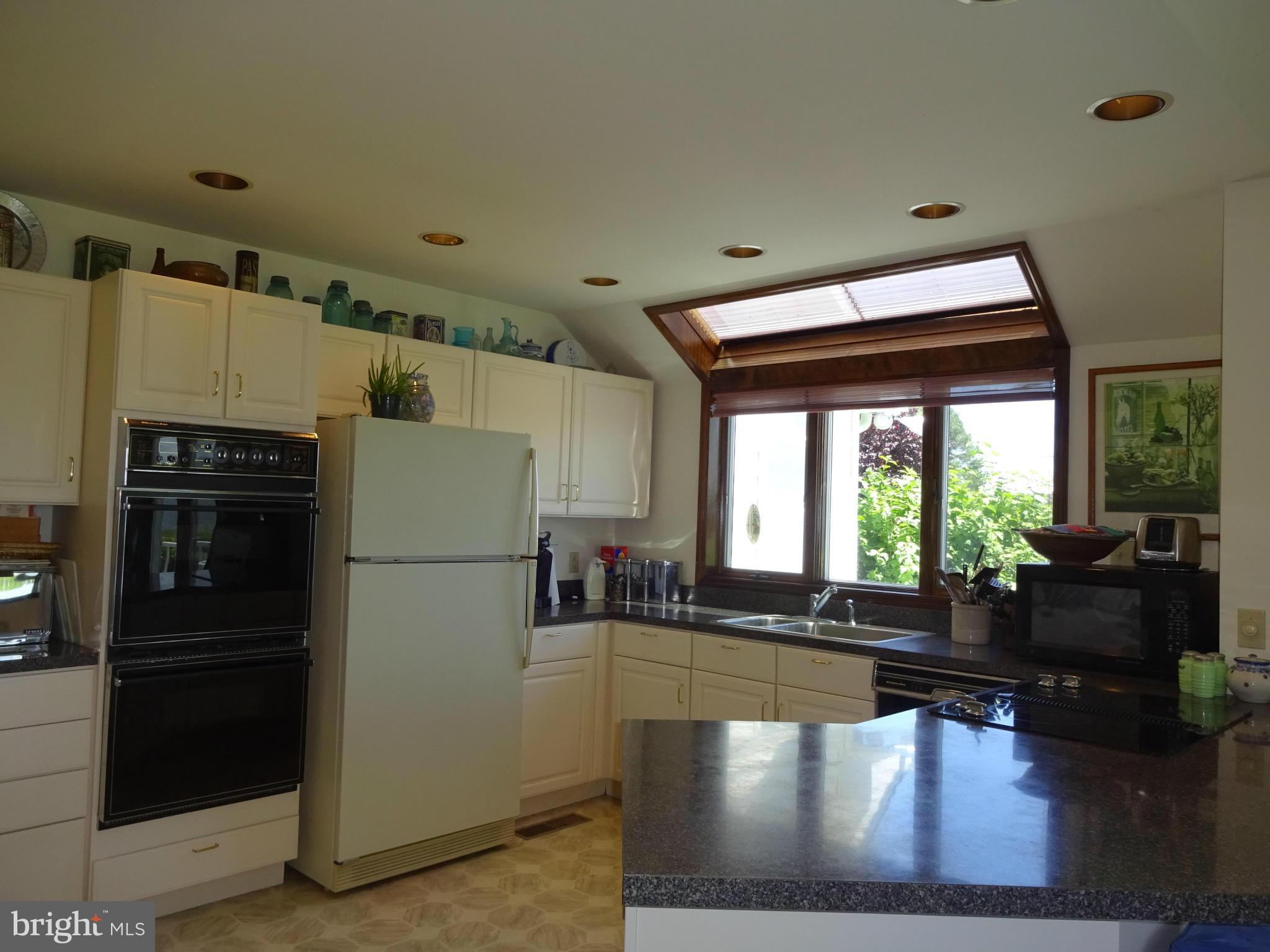 1665 Town Point Road Cambridge, MD 21613 - Photo 17 of 30 Kitchen