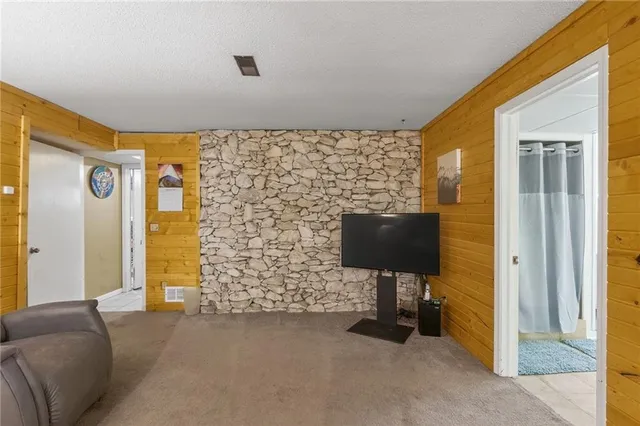 $475,000 | 5248 445 Street, King City, MO 64463