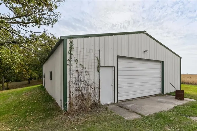 $475,000 | 5248 445 Street, King City, MO 64463