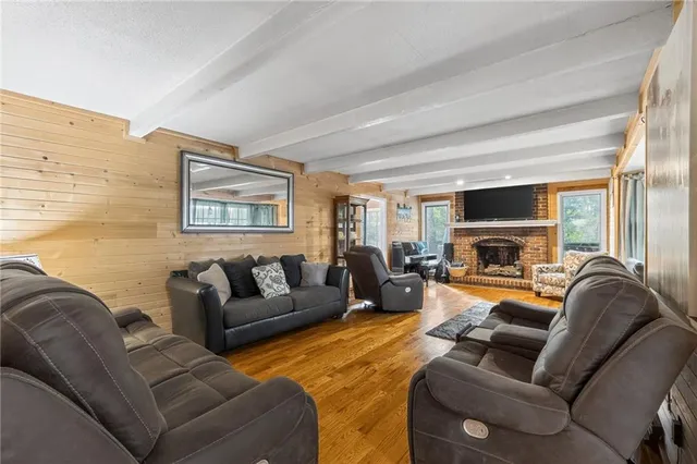 $475,000 | 5248 445 Street, King City, MO 64463