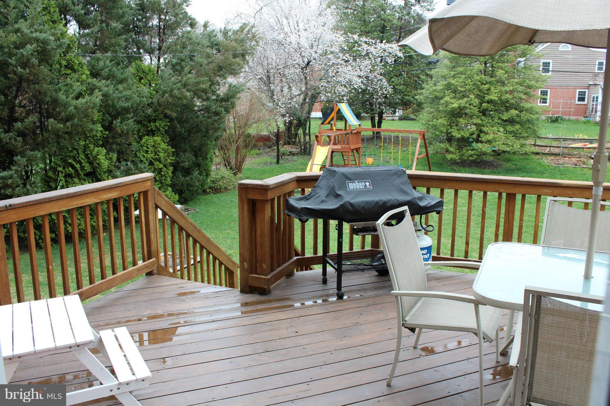 910 Rappaix Court Baltimore, MD 21286 - Photo 15 of 16 Large Deck overlooking large, level back yard